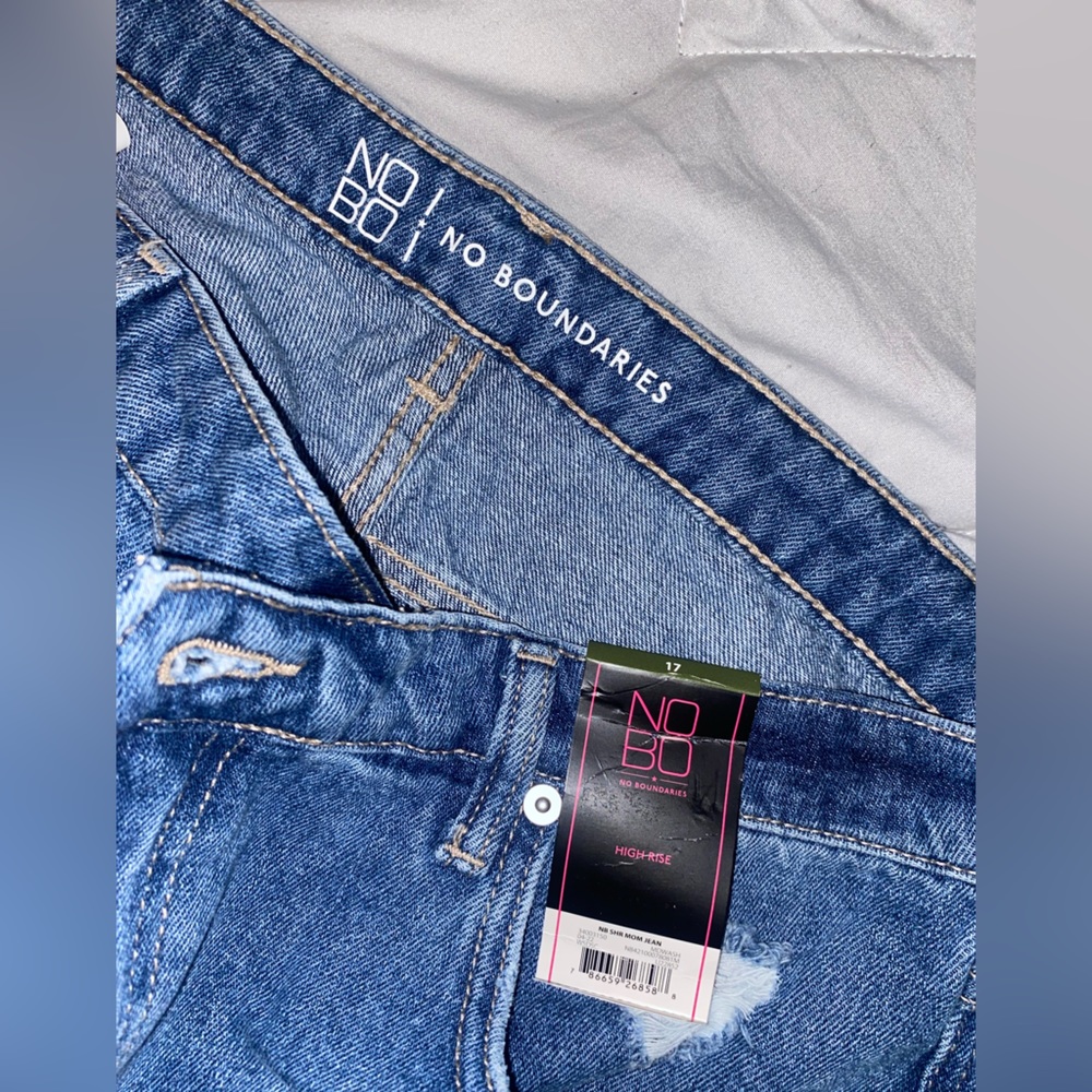 No boundaries high rise denim ripped jeans